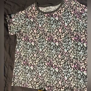 Torrid colorful leopard print tee
